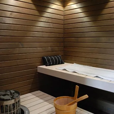 Nordic Style Home, 80m2, 2 Bedroom, Wi-fi, Sauna, Free Parking 公寓 *